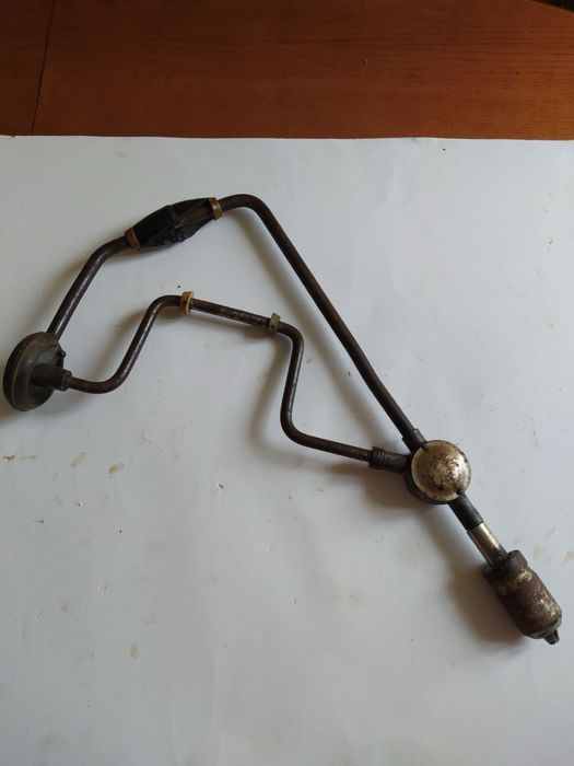 Коловорот ручний