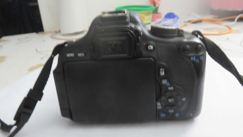 Maquina Fotográfica Canon EOS Rebel T3i