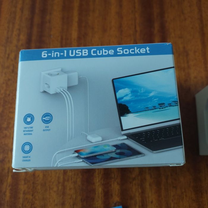 Мережевий розгалужувач   6-in-1 Cube  Socket