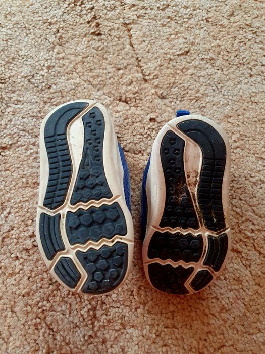 Jak nowe - Nike rozmiar 21