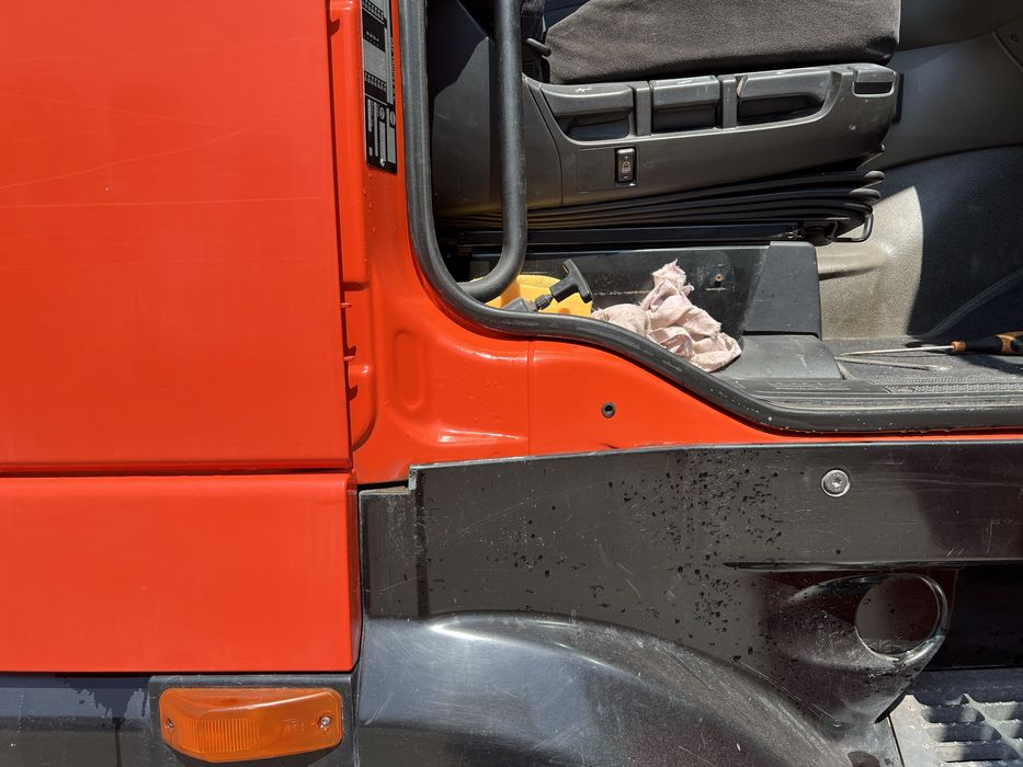 DAF XF 105 2013 рік причеп самоскид Schmitz 2017 рік