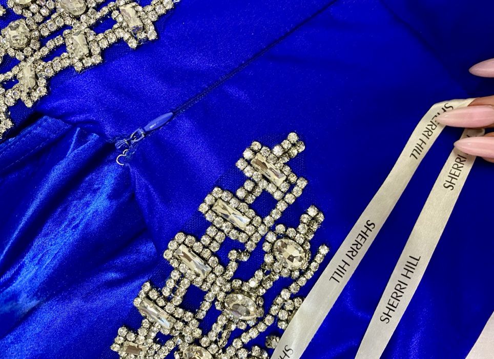 Платье на выпускной или торжественное событие