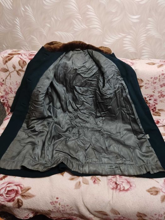 Продам вінтажний ретро одяг жіночийпальто