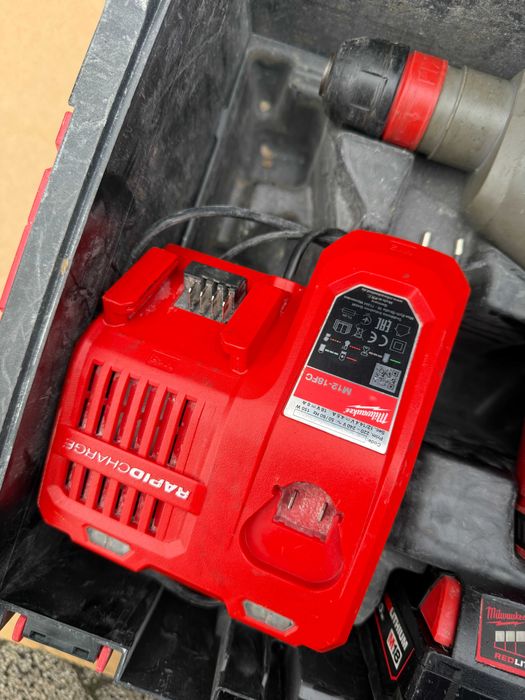 Młotowiertarka wiertarka milwaukee M18 CHX