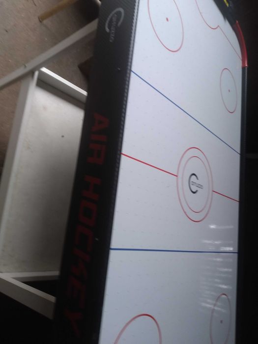 Air Hockey, cymbergaj