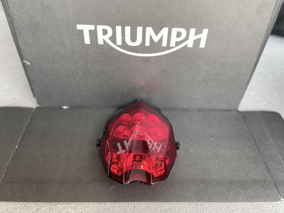 Farol traseiro Led - Triumph