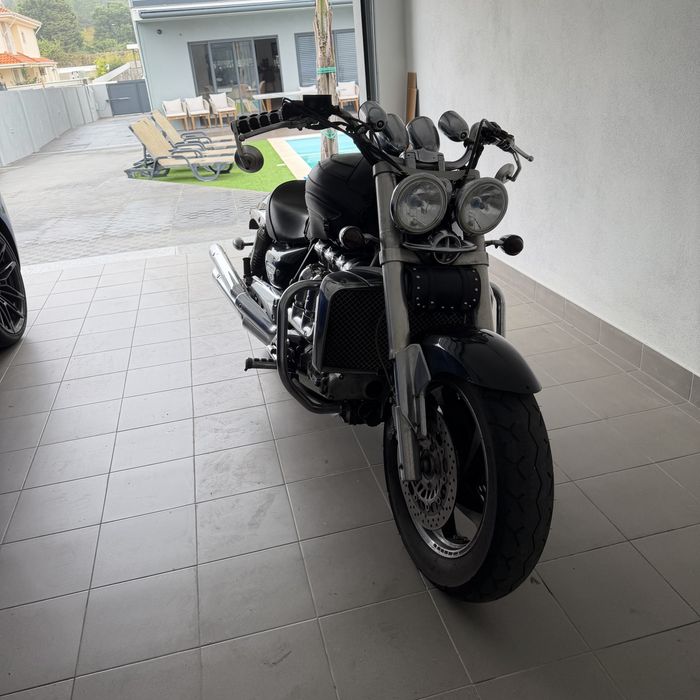 Vendo mota Triumph