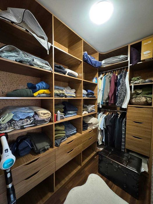 Простора 2-кімнатна квартира на Буковинській в новому будинку