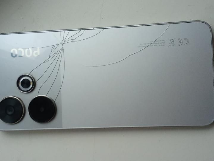 Продам телефон poco m6 4G