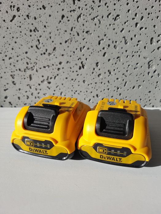 laserowa poziomica DeWalt DCE089G