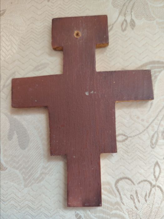 Quadro Religioso em Forma de Cruz