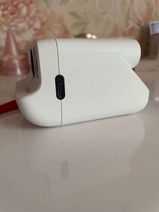 Фотоапарат POLAROID Go Gen 2 White  +фотопапір кольоровий, 16 фото