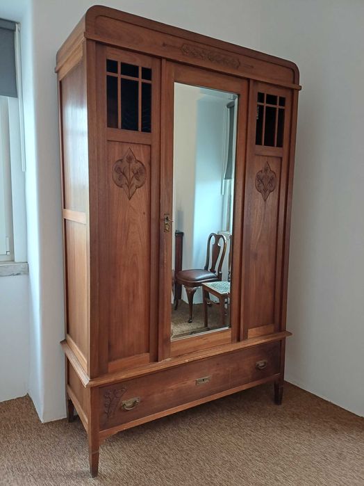 Mobilia de Quarto Antiga