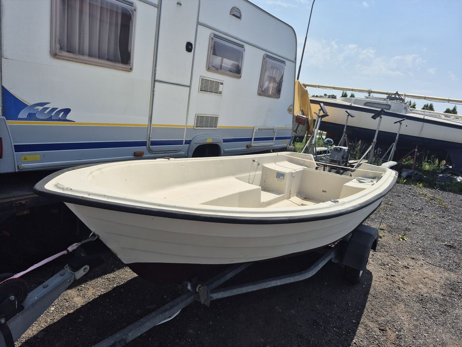 Lodz wędkarska UTTERN 485  z YAMAHA 28