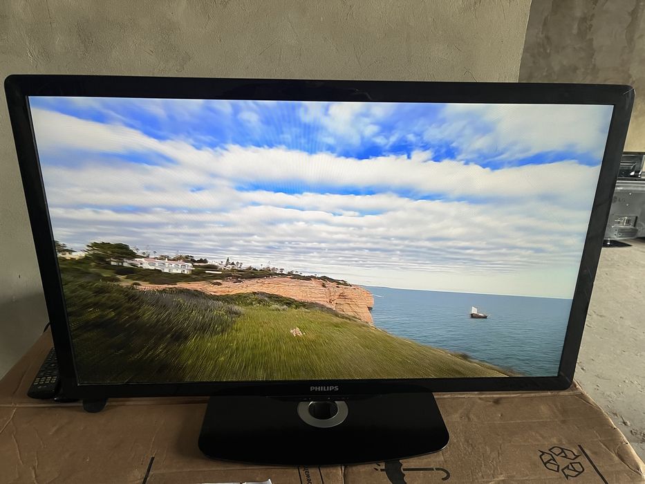 Телевізор Philips 40 дюймів 40LSD