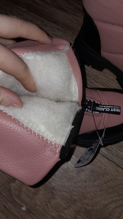 Зимове взуття для дівчинки