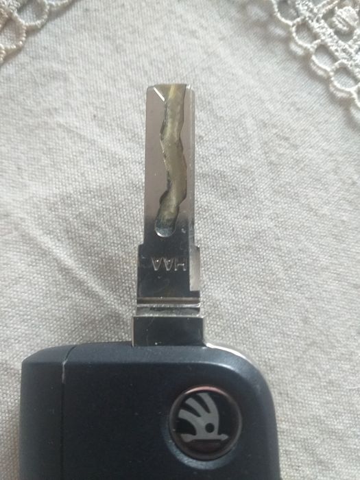 Ключ радио брелок SKODA оригинал