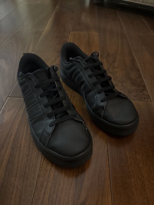 Продам кроссовки адидас 42 размера