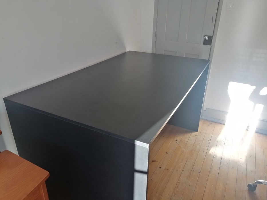 Mesa Alta e Robusta (90cm Altura) | Estúdio / DJ Cabine