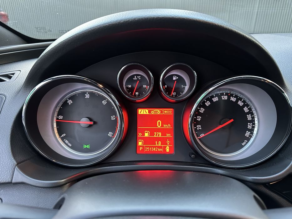 Продам автомобіль Opel Insignia