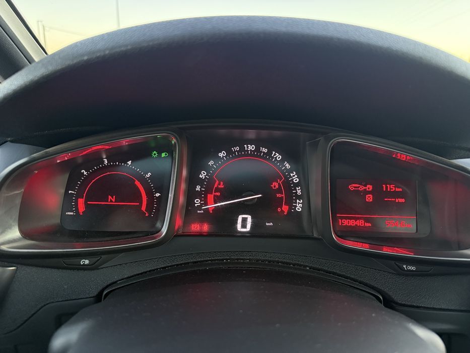 DS5 1.6 BlueHDi  Automática