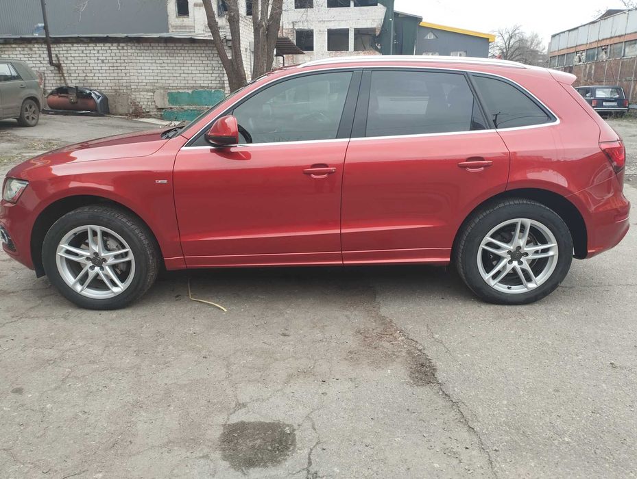 AUDI Q5 2014 S-LINE 2,0 бензин автомат quattro