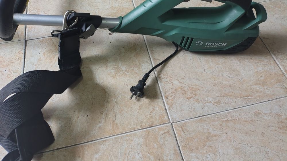 Roçadora elétrica Bosch