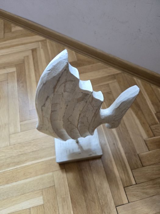 Ryba drewniana bielona