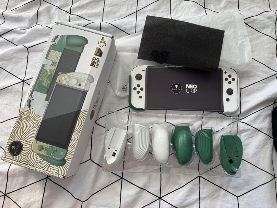 Nintendo Switch OLED Limited Edition Zelda TOTK