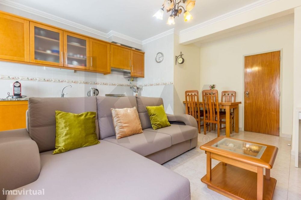 Apartamento T1 com Arrecadação na Moita