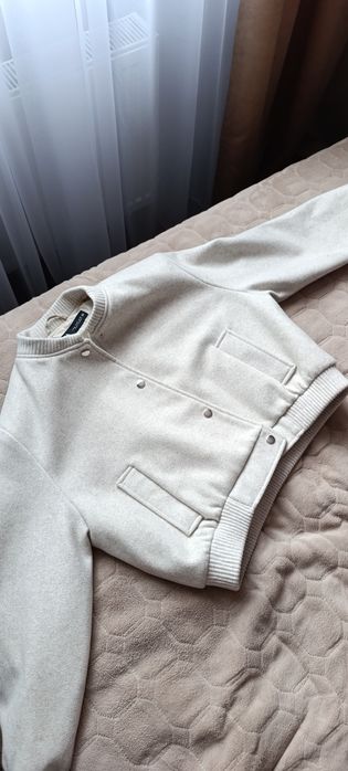 Жіночий бомбер  Zara