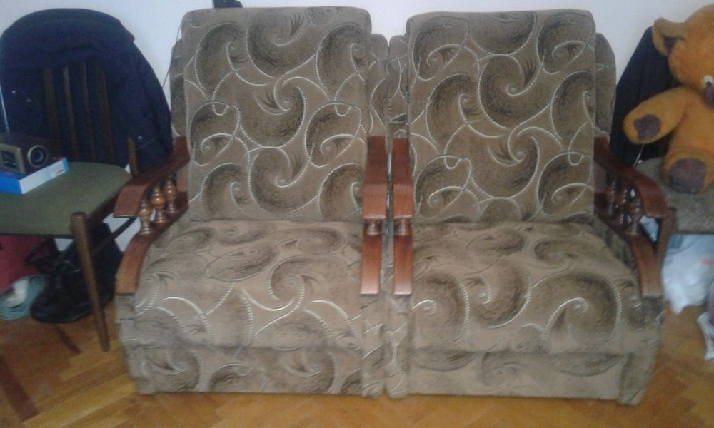 Диван+два крісла.