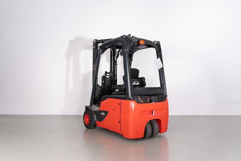 Empilhador Elétrico Linde E18-02 1.800 kg | Usado