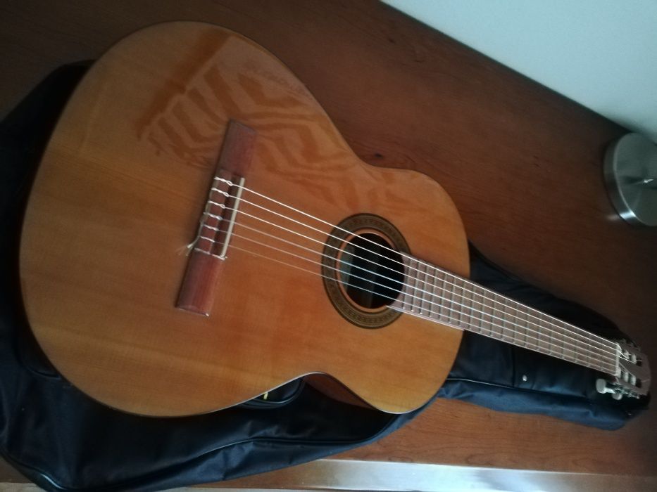 Guitarra Artesanal + Bolsa + Tripé + Afinador + Palhetas