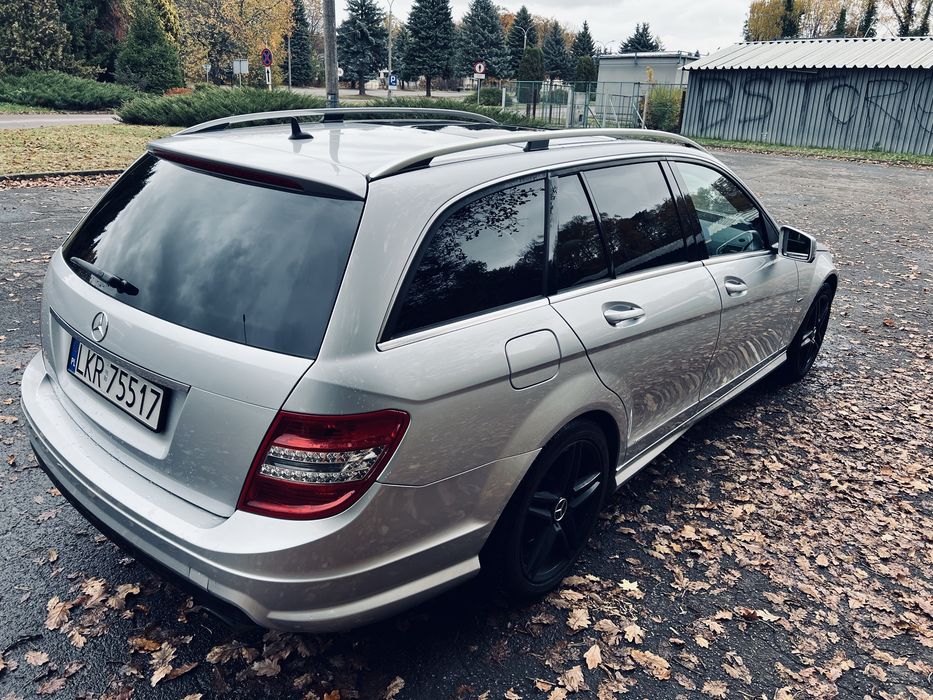 Mercedes-benz C350 CDI harman kardon/ 7G-Tronic