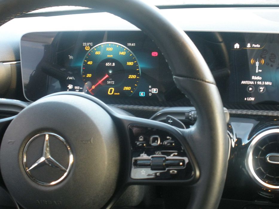 Mercedes A180d como novo. Impecávél . Com apenas 6.000 kms reais