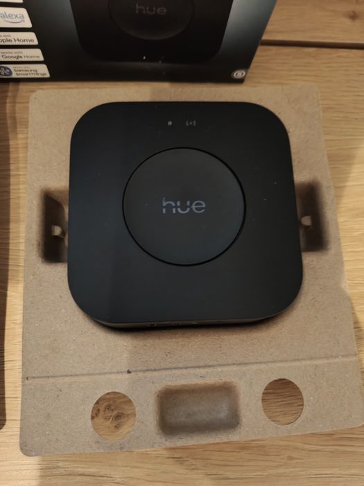 Sprzedam Nowy Philips bridge Hue Pro