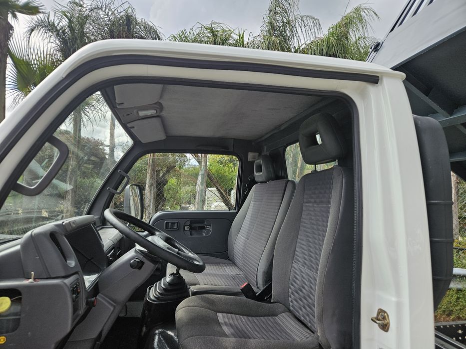 Nissan cabstar basculante