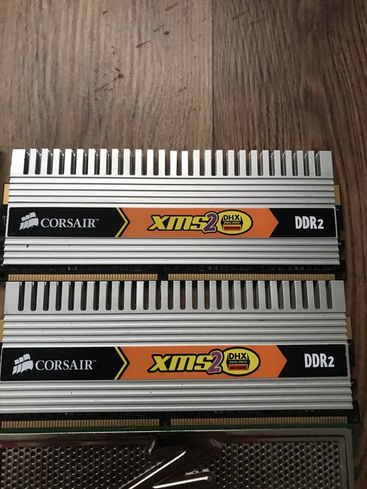 DDR2-2GB в радіаторах/оперативна память