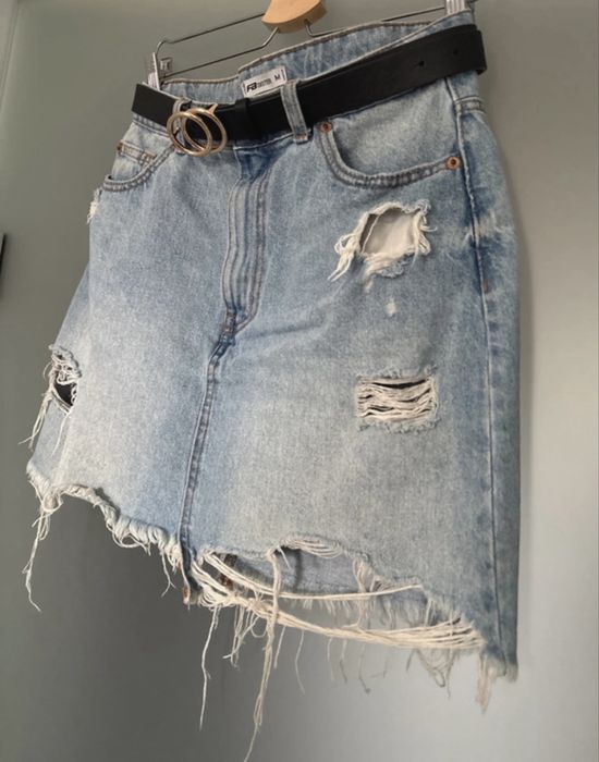 Spódniczka jeansowa z paskiem M