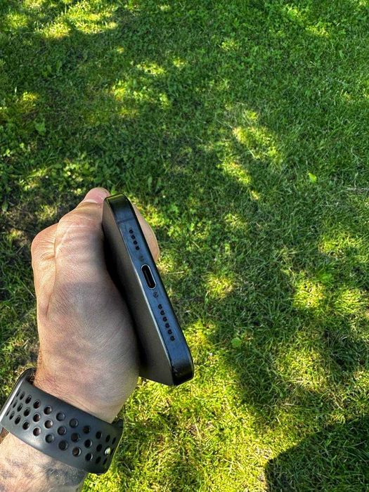 iPhone 15 Pro Max 256GB у відмінному стані Neverlock