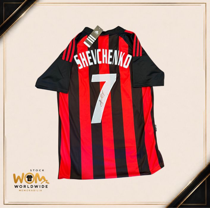 Футболка з підписом Shevchenko AC Milan 2003.