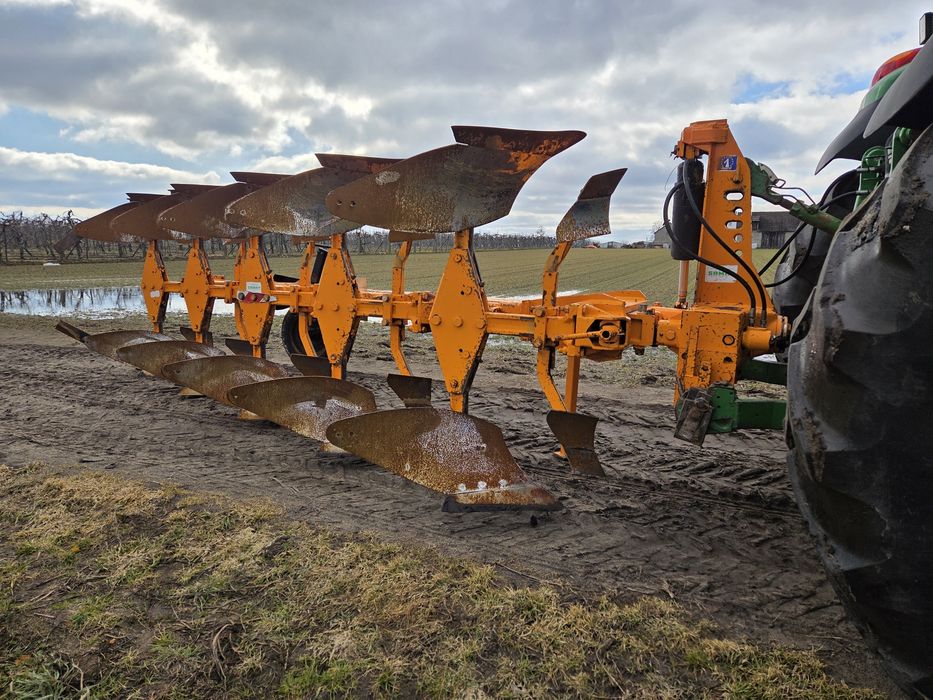 Pług obrotowy huard 4,  5 skibowy, kuhn , lemken