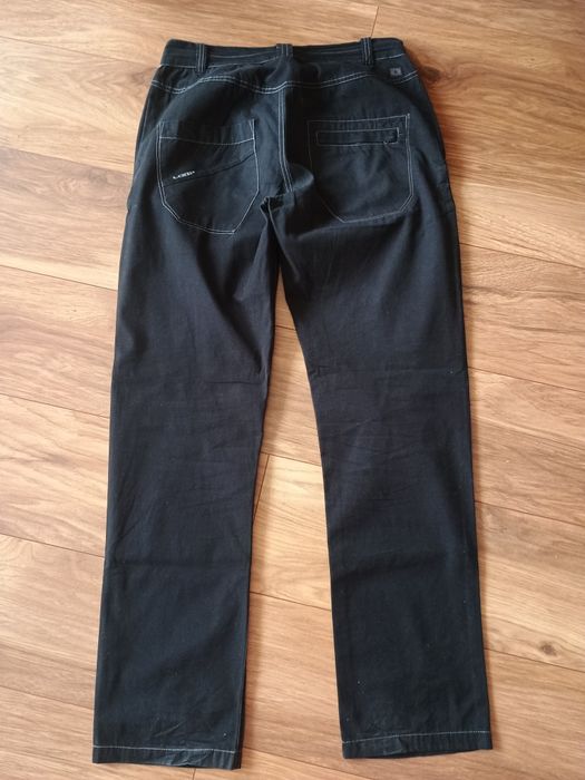 czarne męskie spodnie idealne