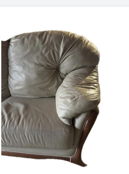 Sofas em Pele . 3 sofas
