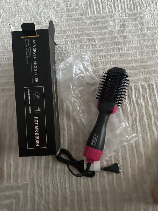 Babyliss/  Escova secadora /Chapinha