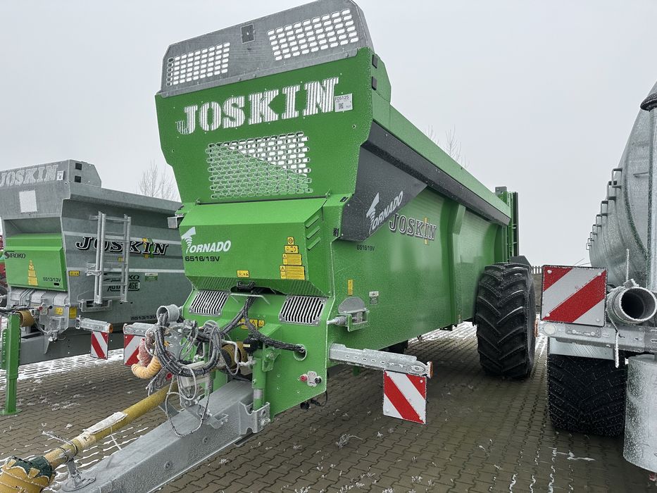Rozrzutnik obornika Joskin typ Tornado3 T6516/19V nowy, promocja 16t