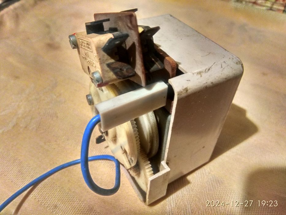 Реле времени эл.механическое для техники