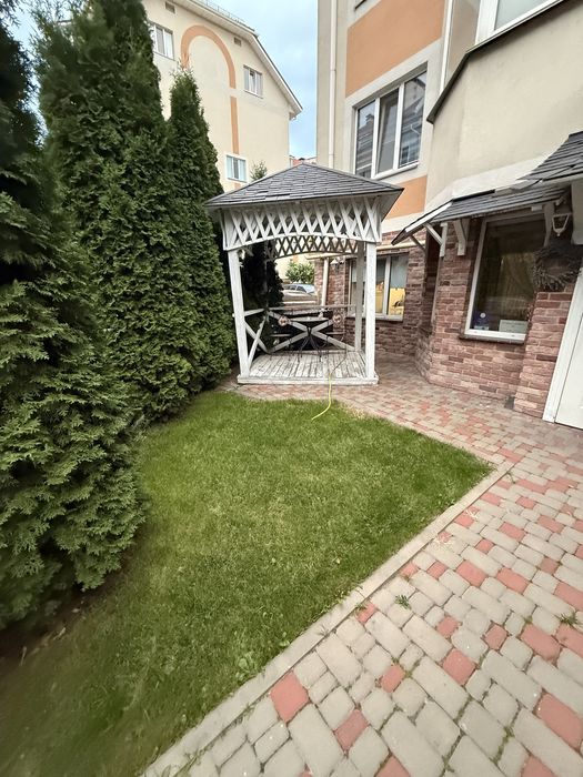 Комерційне приміщення 88 м.кв з двором | Петрівський квартал - Вид 2