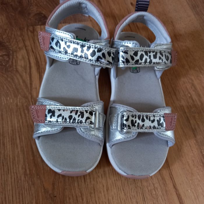 Sandałki Clarks dla dziewczynki r.30 Nowe